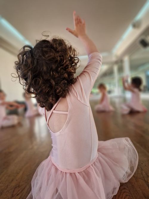 Pequeños Pliés ballet students